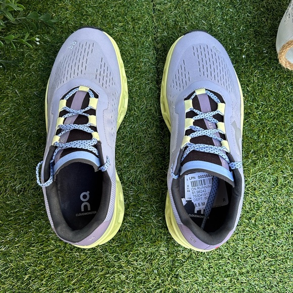 On Womens Cloudmonster -Size 9.5 NEW
Nimbus/Hay - Picture 15 of 17